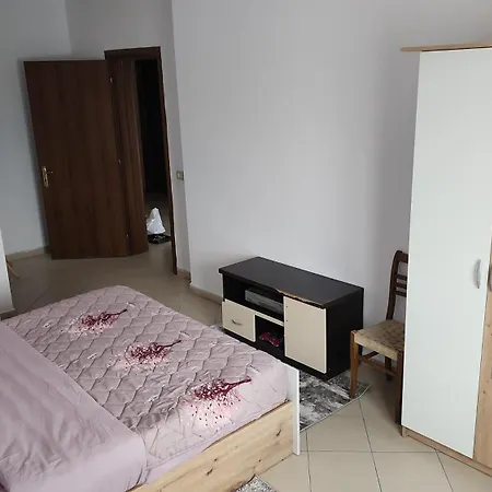 A-tirana Bus Terminal Apartman *